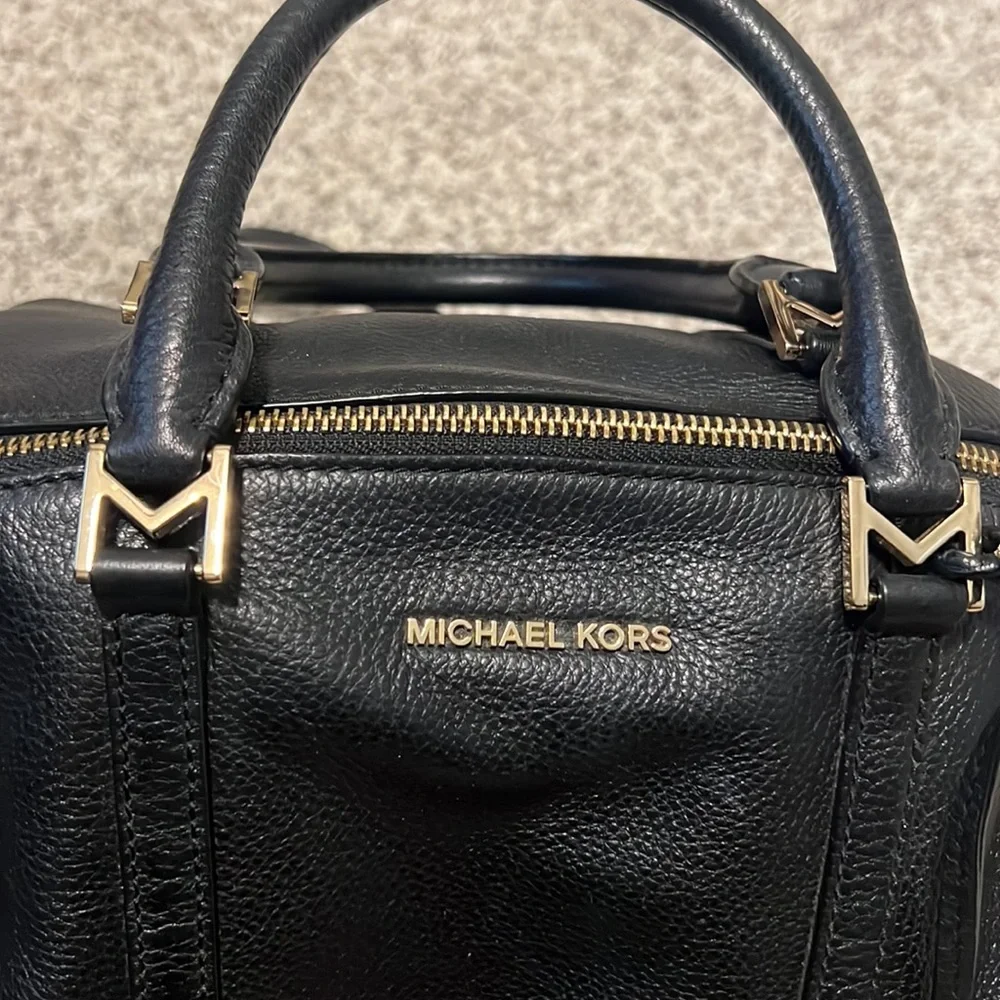 Michael Kors Crossbody Bag - Picture 4 of 10